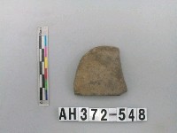 藏品(灰褐色細砂陶片)的圖片